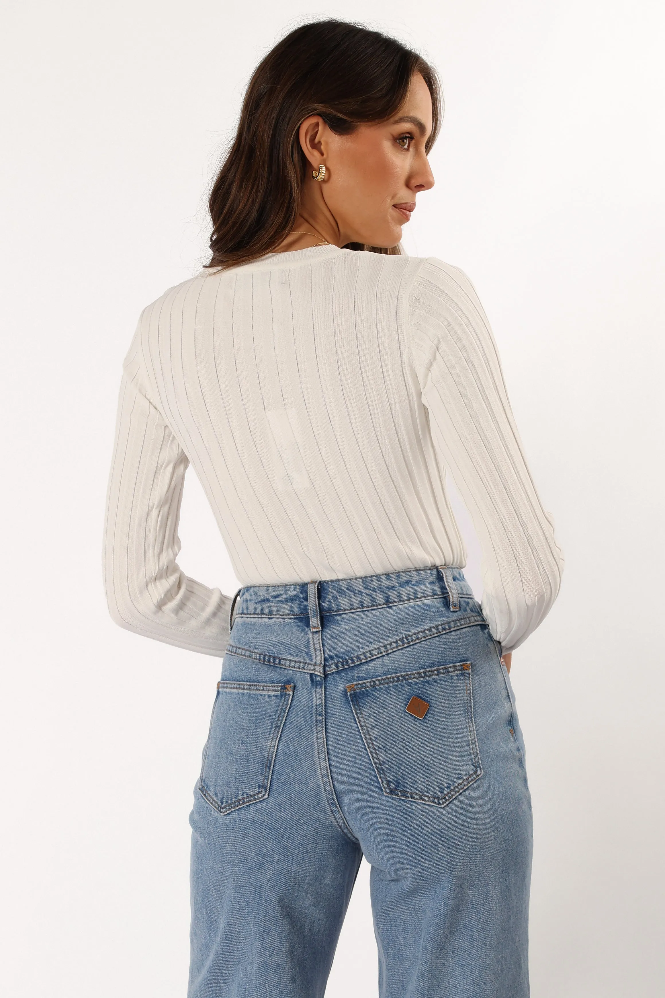 Aneesa Wide Rib Knit Top - White