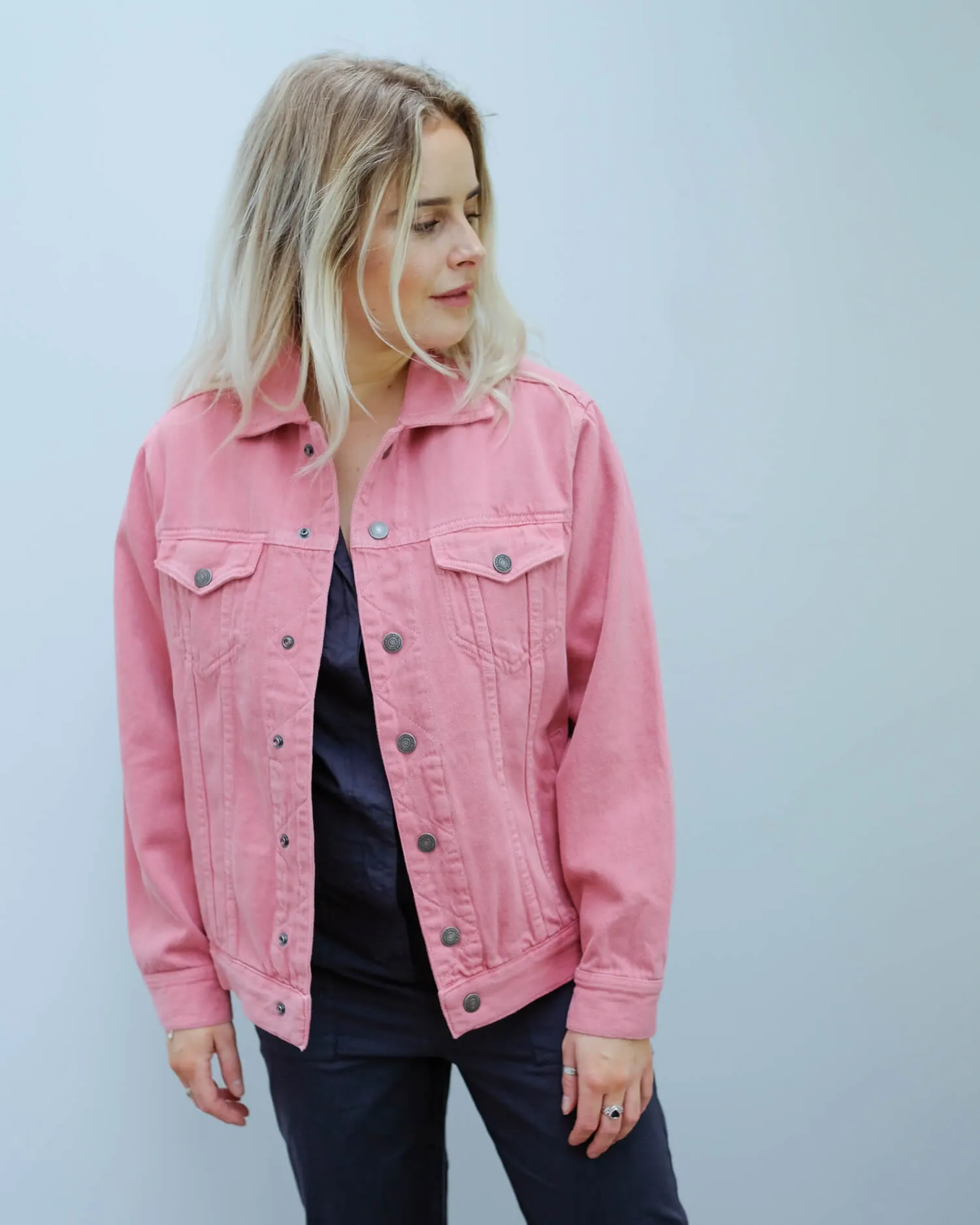 AV TINE170 denim jacket in lychee