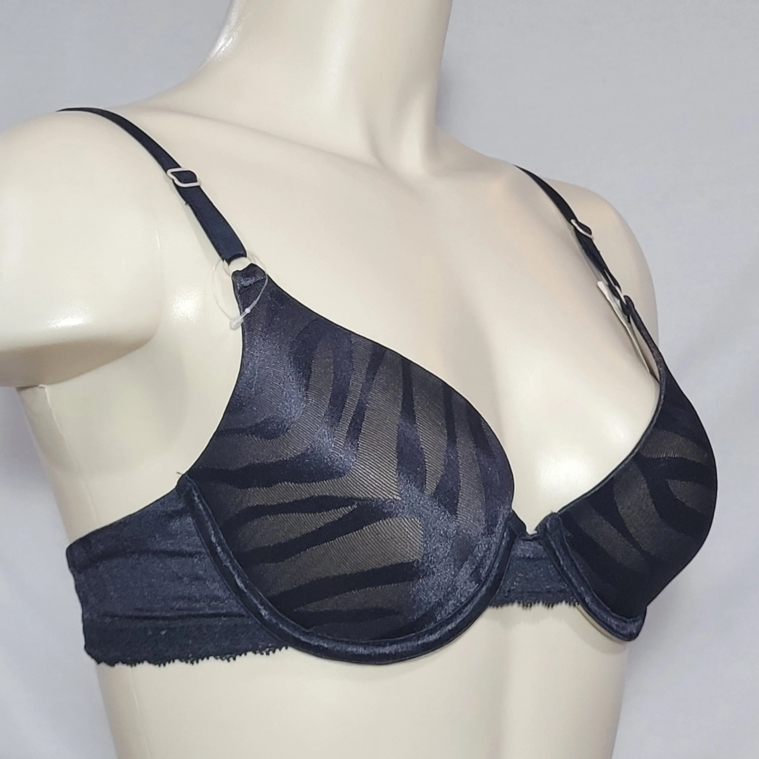 DISCONTINUED Maidenform 7122 One Fabulous Fit Jacquard Satin Underwire Bra 34C Black NWT