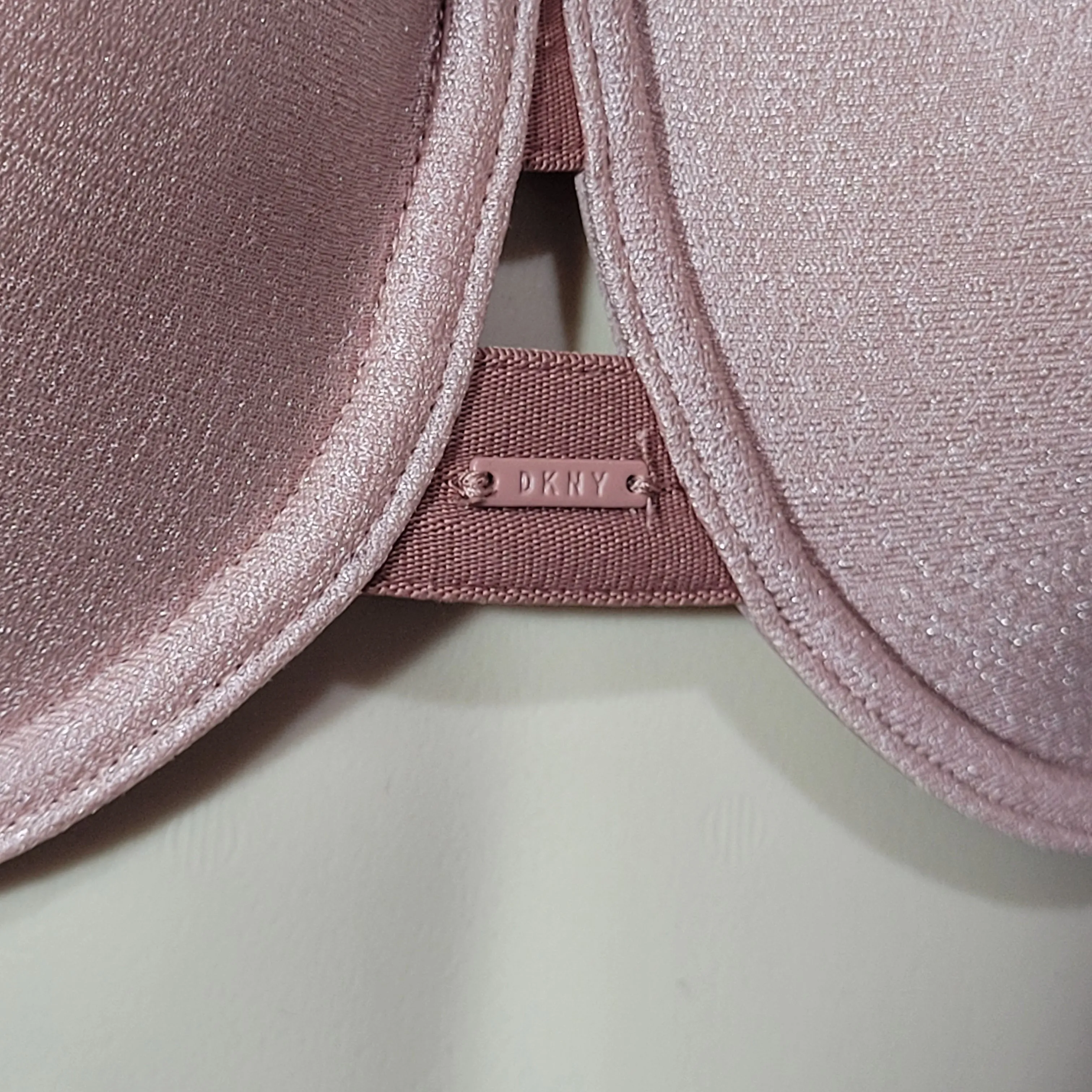 DKNY DK4940 Sheers Spacer T-Shirt Underwire Bra 34B Shell Pink NWT