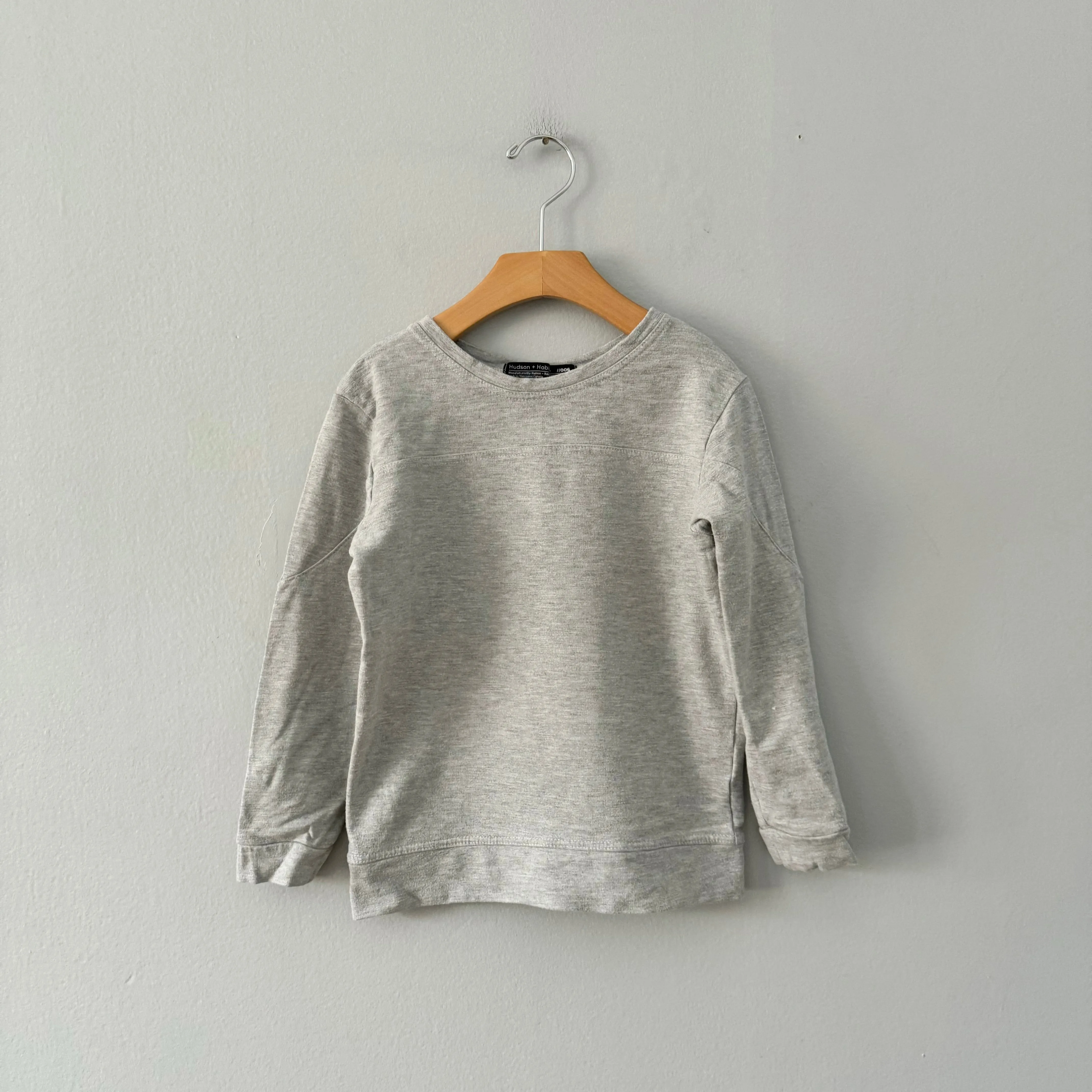 Hudson   Hobbs / Light grey long sleeve sweatshirt / 4-5Y