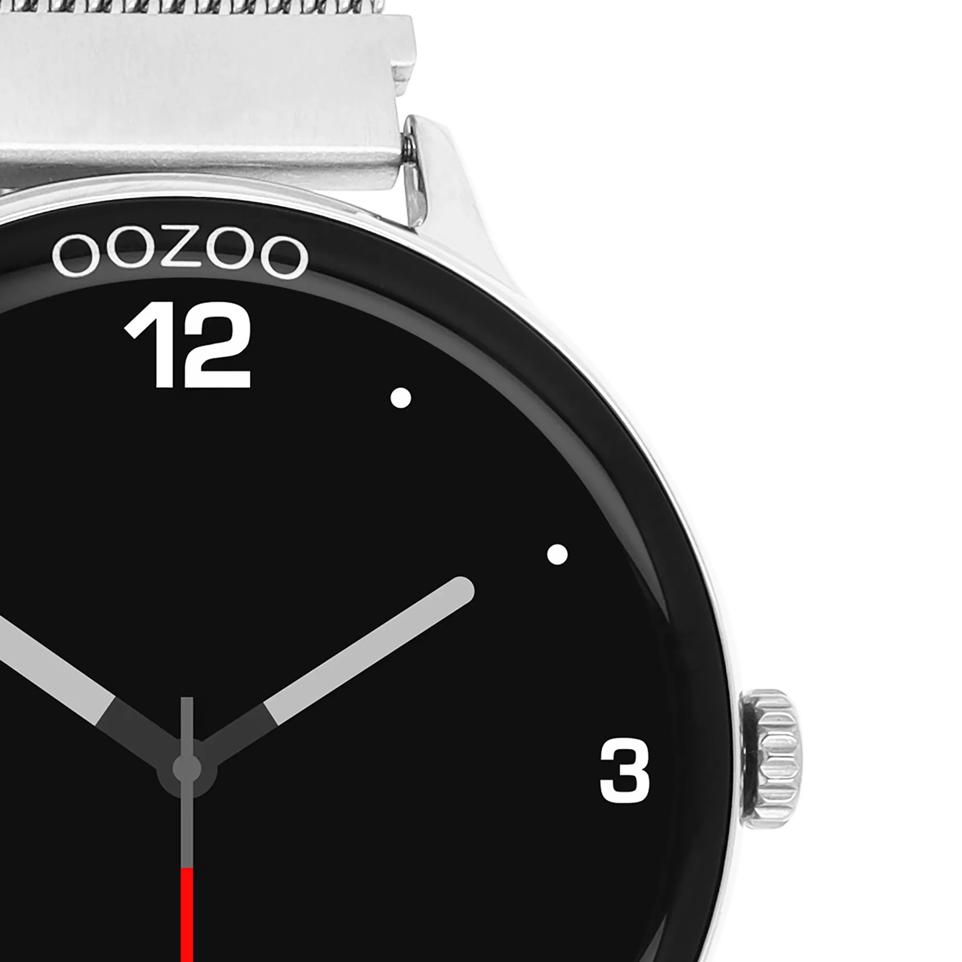 Silver coloured OOZOO smartwatch with silver coloured metal mesh bracelet - Q00135