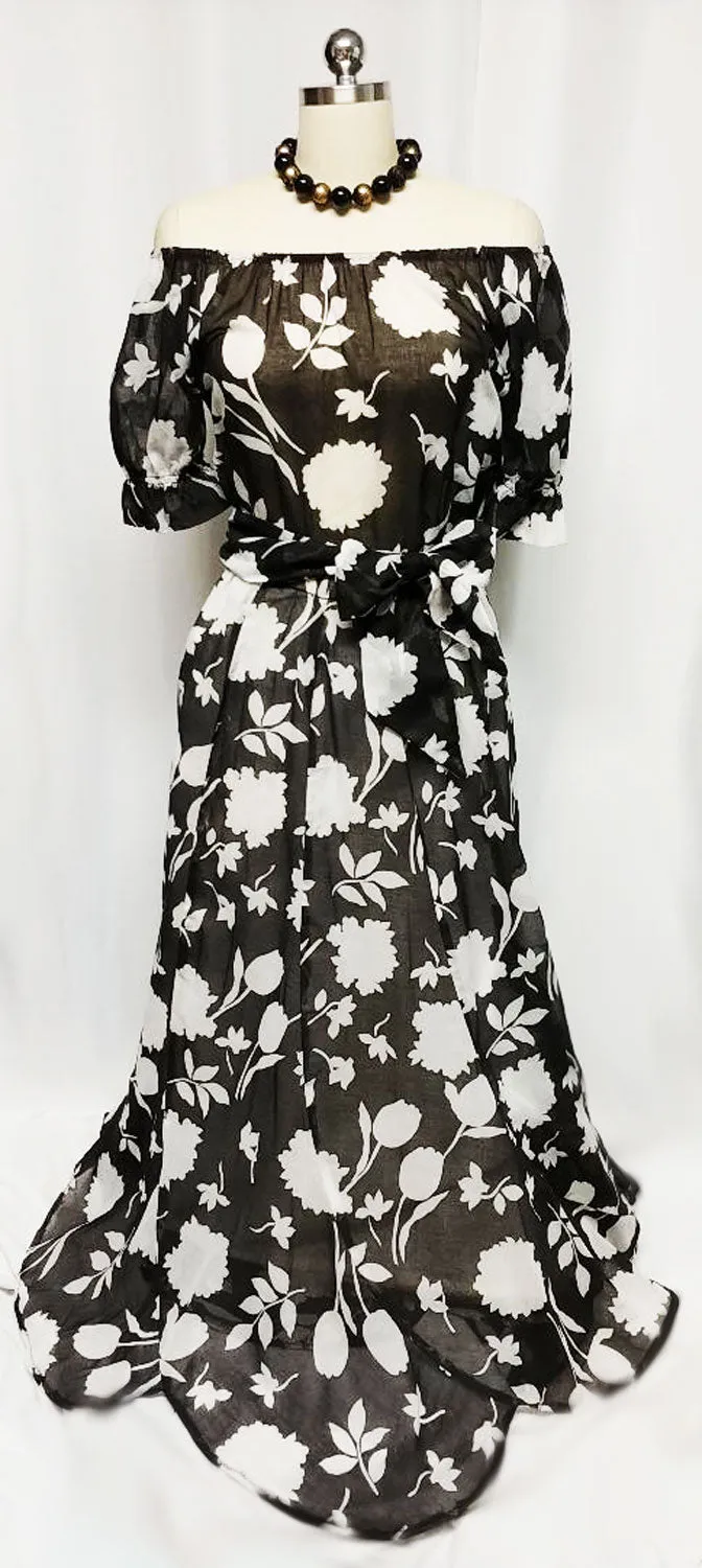 *VINTAGE '70s MR. HANK BLACK & WHITE GAUZY OFF THE SHOULDER BLOUSE & SCALLOPED SKIRT ENSEMBLE WITH MATCHING BELT