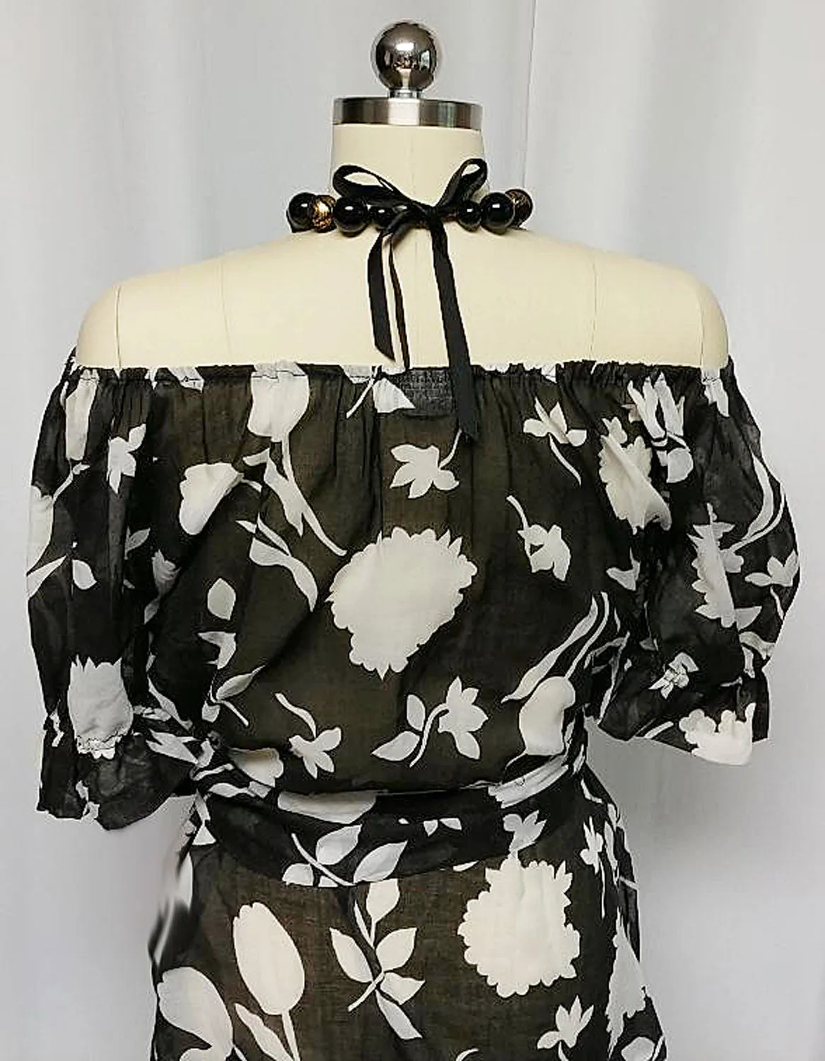 *VINTAGE '70s MR. HANK BLACK & WHITE GAUZY OFF THE SHOULDER BLOUSE & SCALLOPED SKIRT ENSEMBLE WITH MATCHING BELT